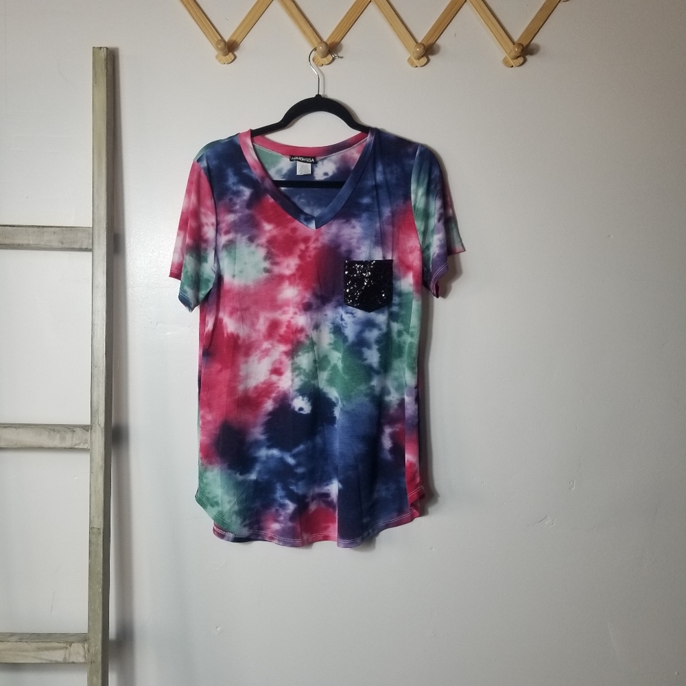NWOT HEIMISH USA WOMEN'S TIE-DYE V-NECK SEQUIN POCKET BLOUSE SIZE LARGE